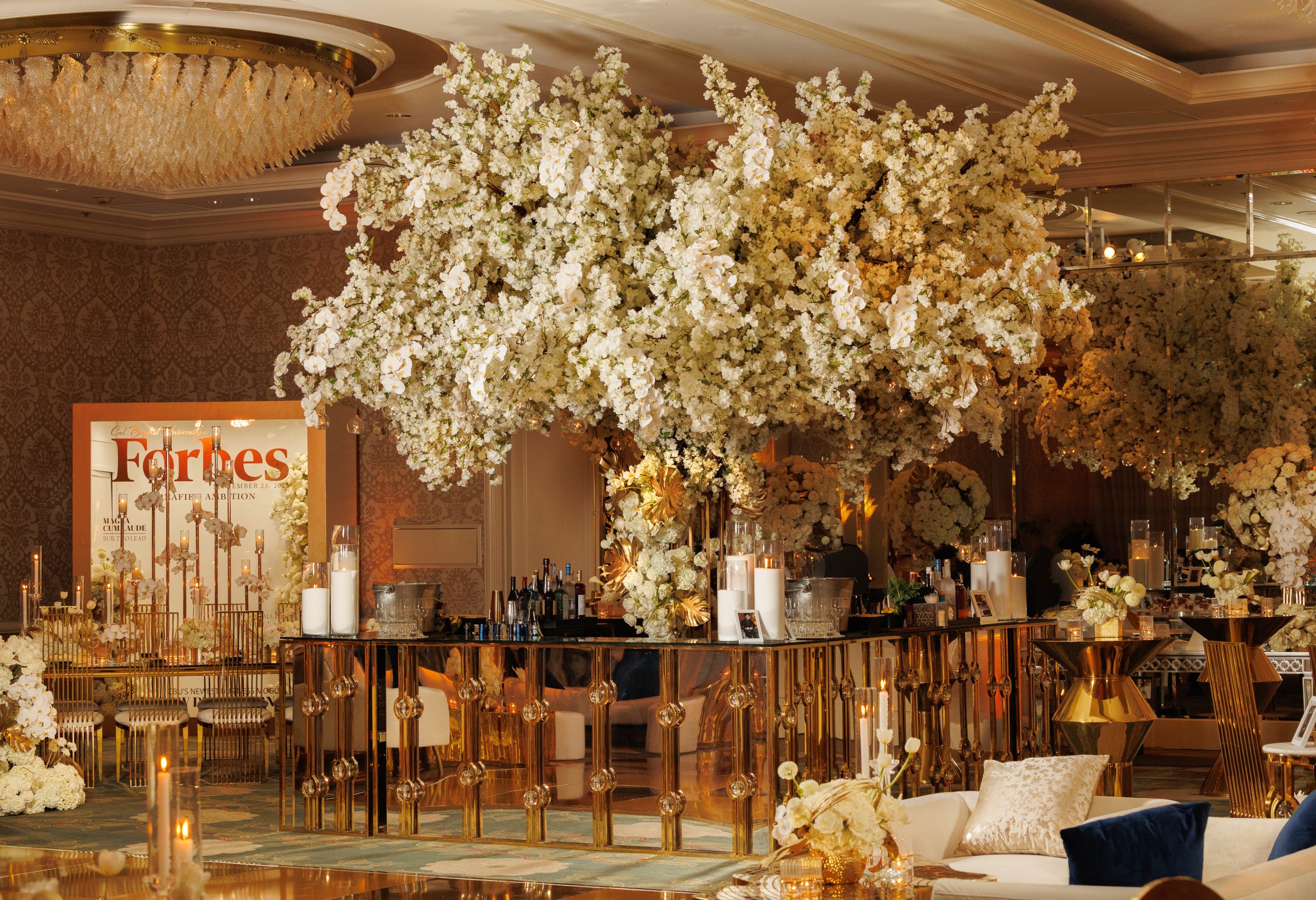 Elegant reception room at four seasons Los Angeles.