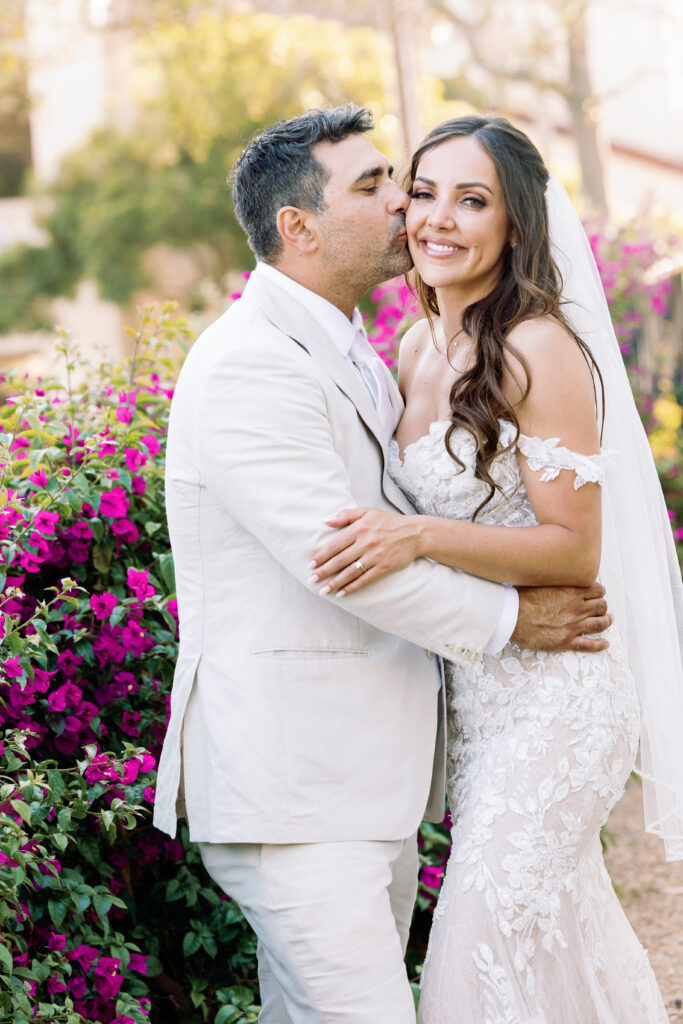 Couple getting married at belmond El Encanto